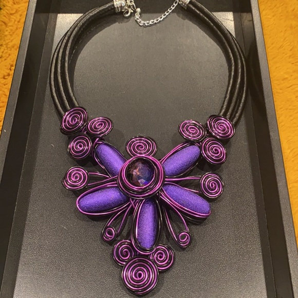 COPY - Purple Necklace new never worn 15in round - Picture 3 of 11
